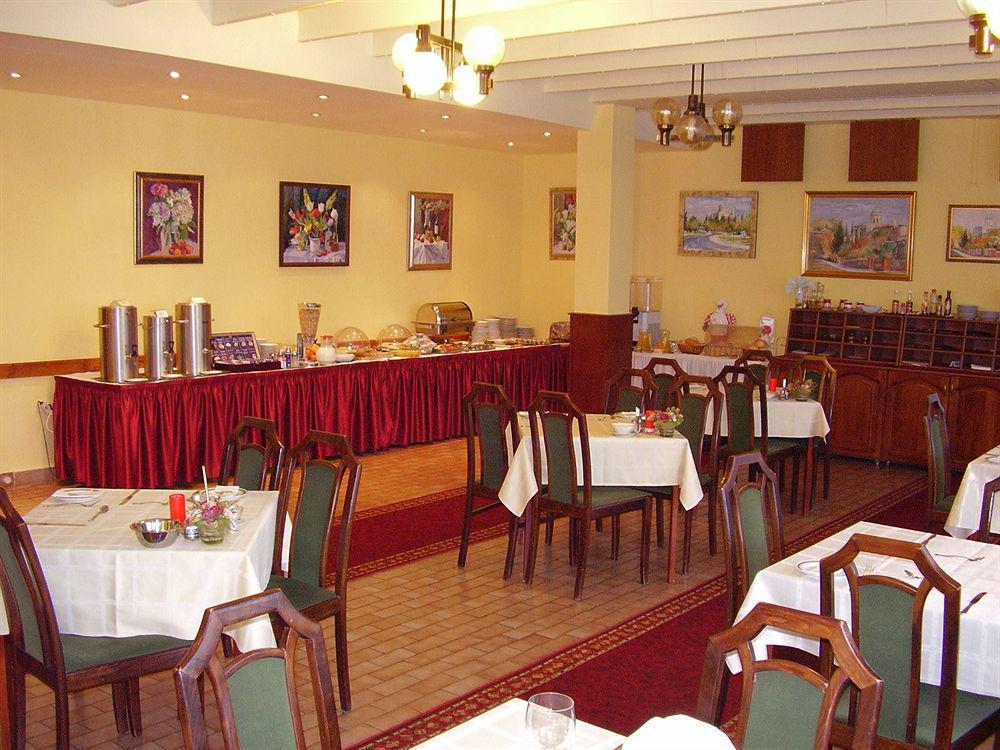 Hotel Esztergom Restaurant foto